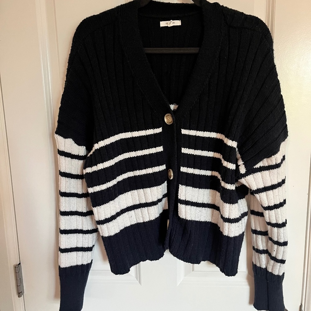 Maurices sweater
